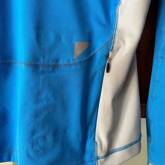 Mountain Hardwear wind stopper shell/jacket - Picture 11 of 15